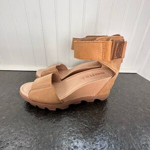 Sorel Women's Tan Sandals